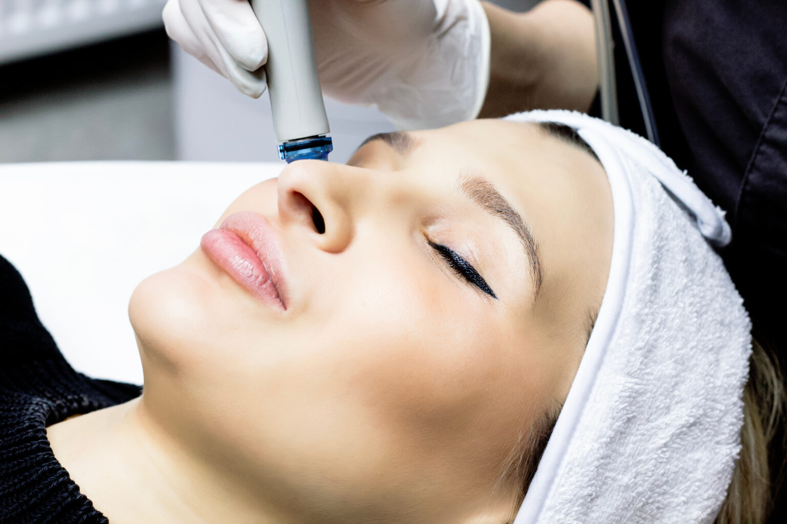 Is Hydrafacial Worth It? Exploring the Benefits of Hydrafacial Treatment